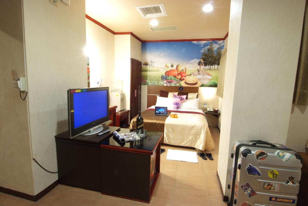 Golden Swallow Hotel Hsinchu Exterior foto
